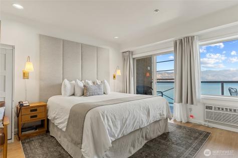 322 W Woodin Avenue Chelan WA 98816