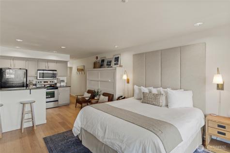 322 W Woodin Avenue Chelan WA 98816