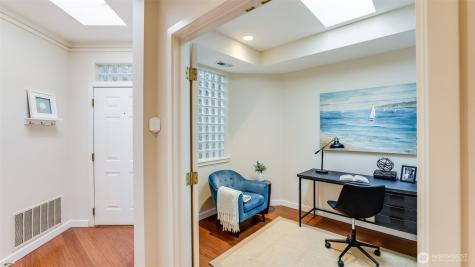 1709 134th Avenue SE Bellevue WA 98005