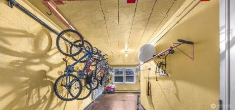4725 15th Avenue NE Seattle WA 98105