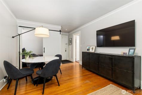 4725 15th Avenue NE Seattle WA 98105