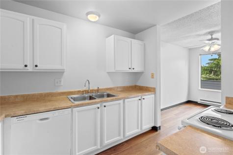 1832 S 330th Street Federal Way WA 98003