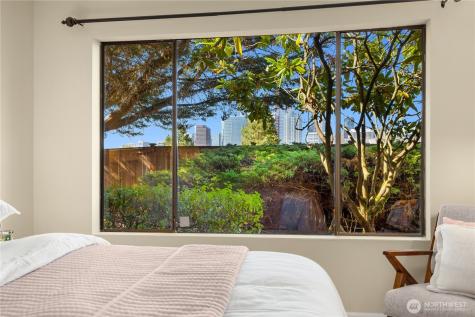 717 122nd Avenue NE Bellevue WA 98005