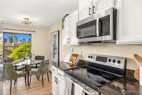 717 122nd Avenue NE Bellevue WA 98005