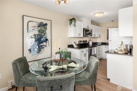 717 122nd Avenue NE Bellevue WA 98005