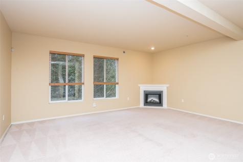 5325 Military Road E Tacoma WA 98446