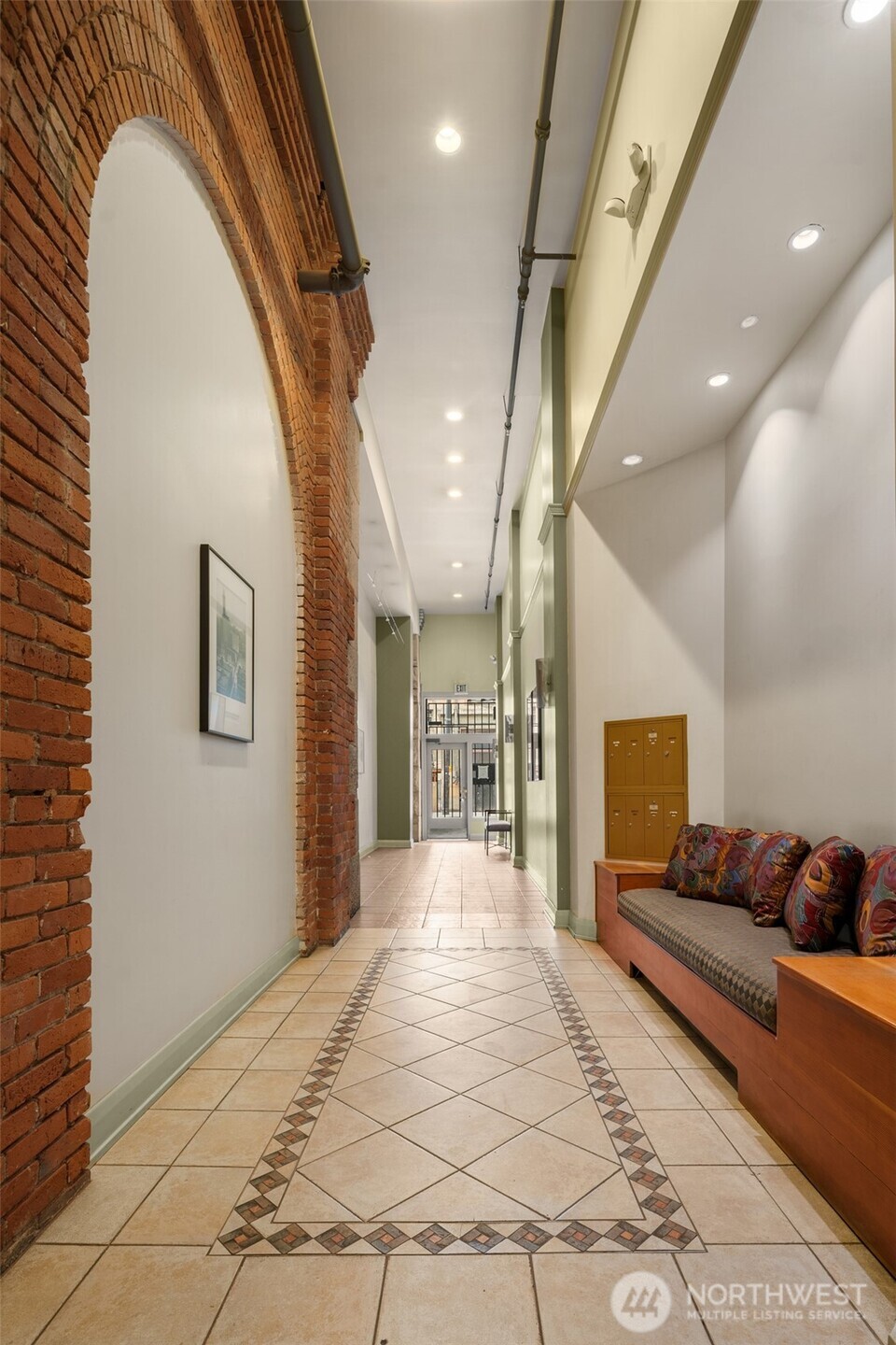 210 3rd Avenue S Seattle WA 98104