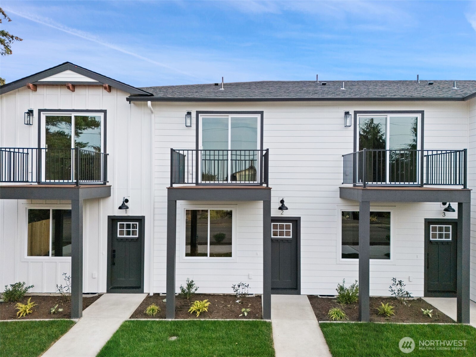 669 W Hendrickson Sequim WA 98382