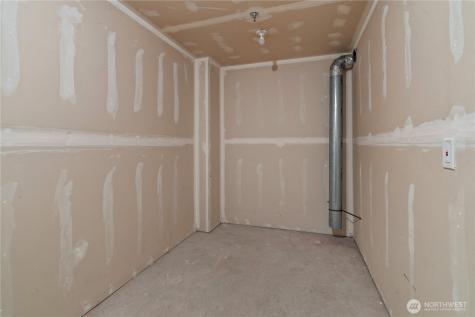 22029 39th Place S Kent WA 98032