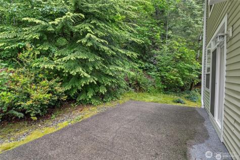 22029 39th Place S Kent WA 98032