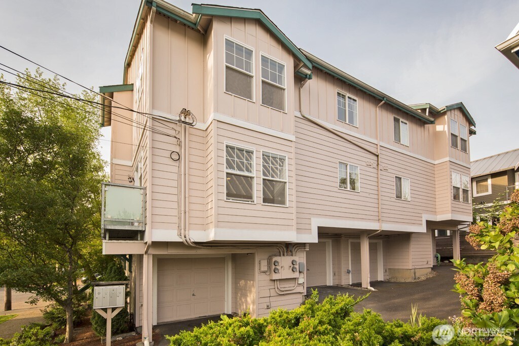 1920 E Union Seattle WA 98122