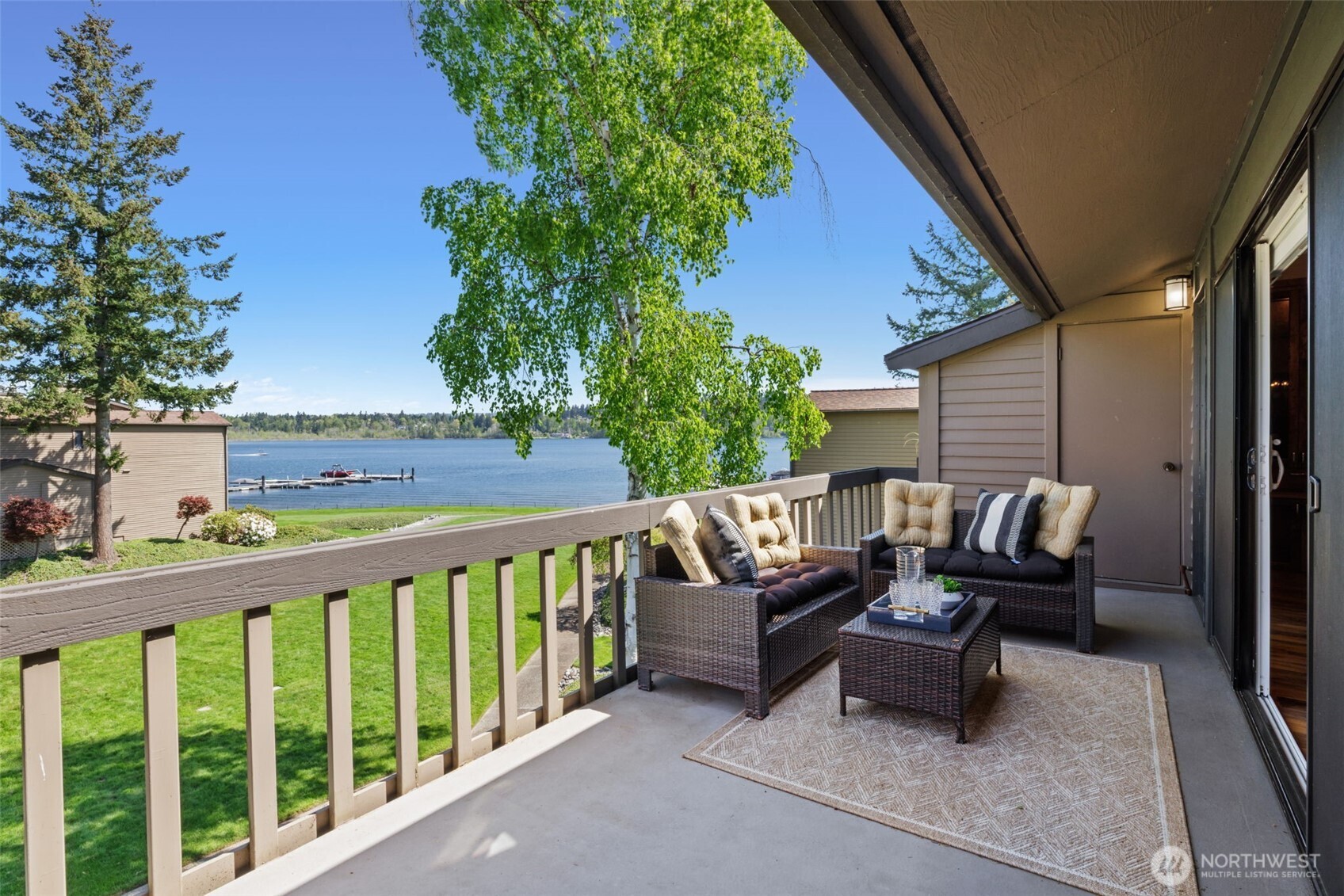 17434 NE 40th Place Redmond WA 98052