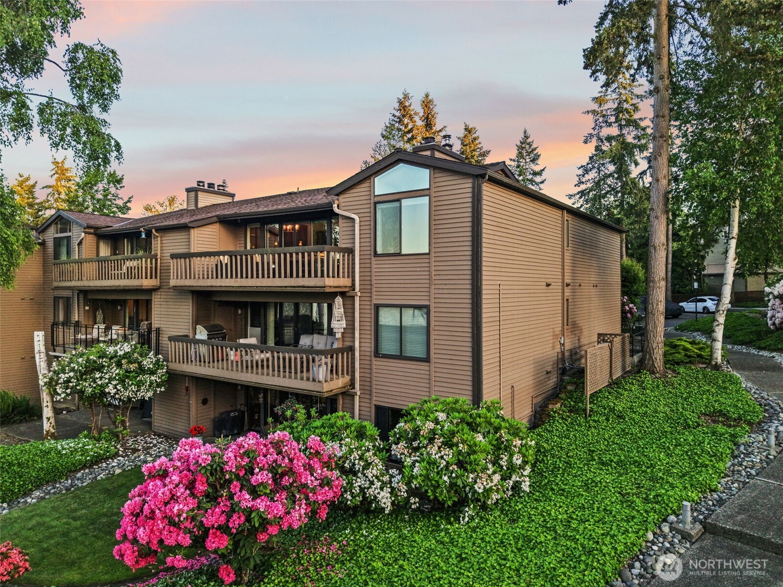 17434 NE 40th Place Redmond WA 98052