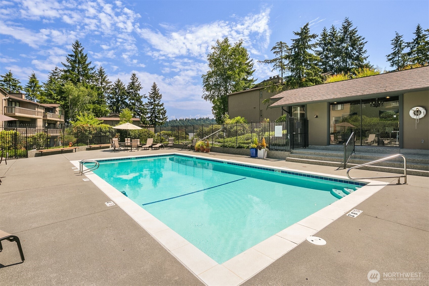 17434 NE 40th Place Redmond WA 98052