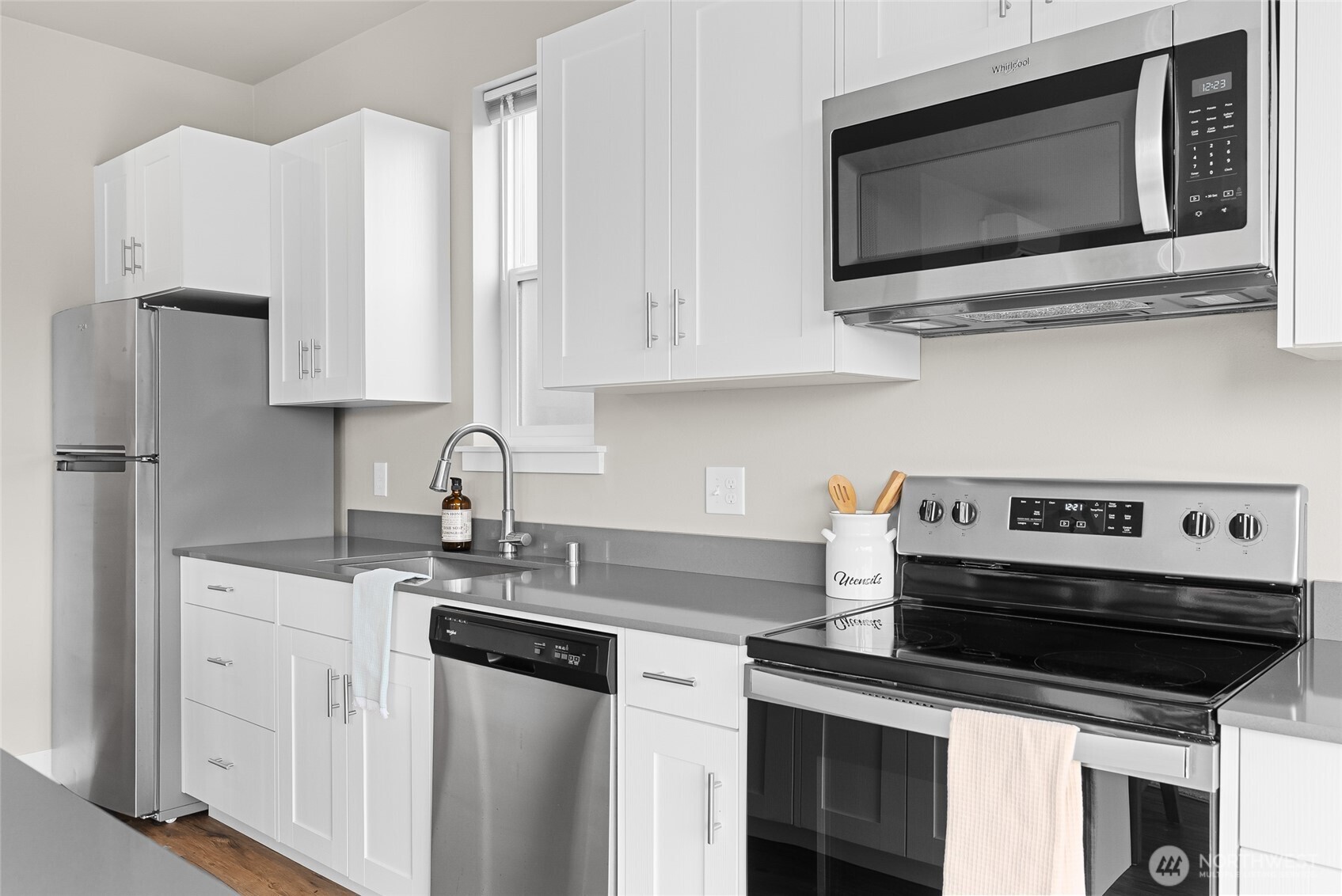 1884 Front Street Lynden WA 98264