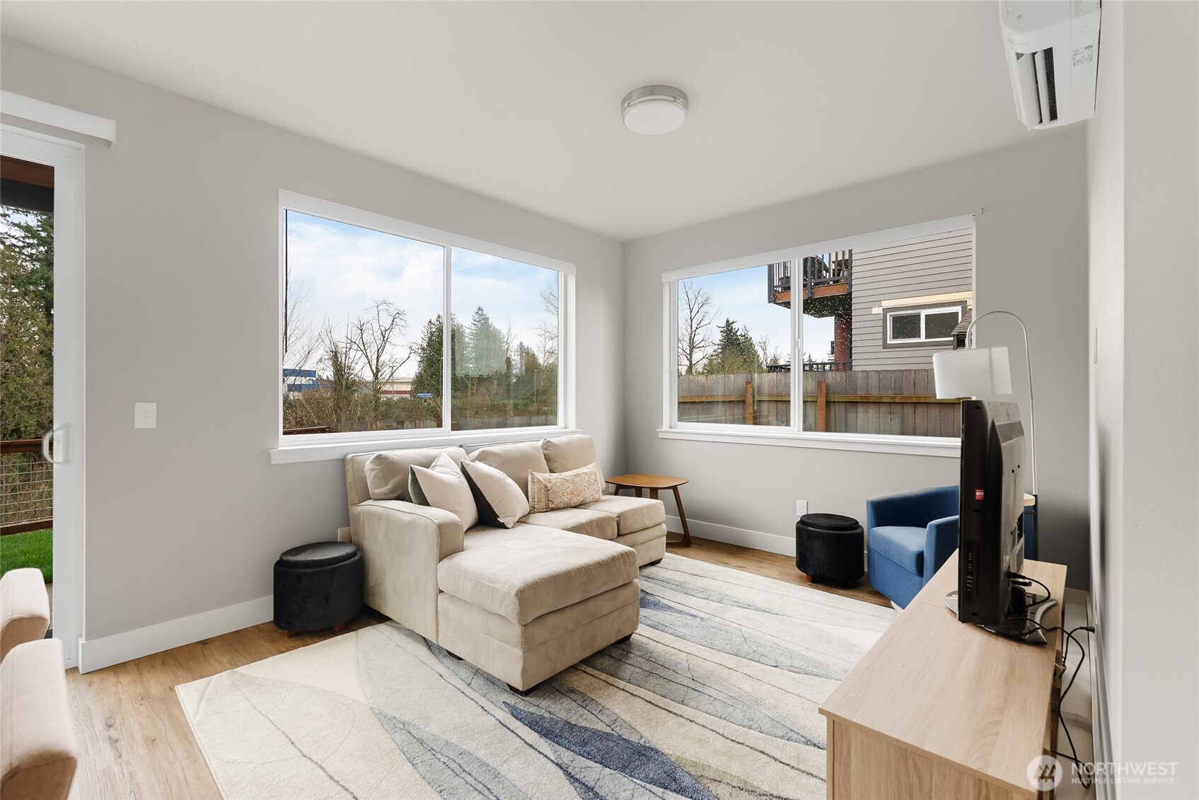 1884 Front Street Lynden WA 98264