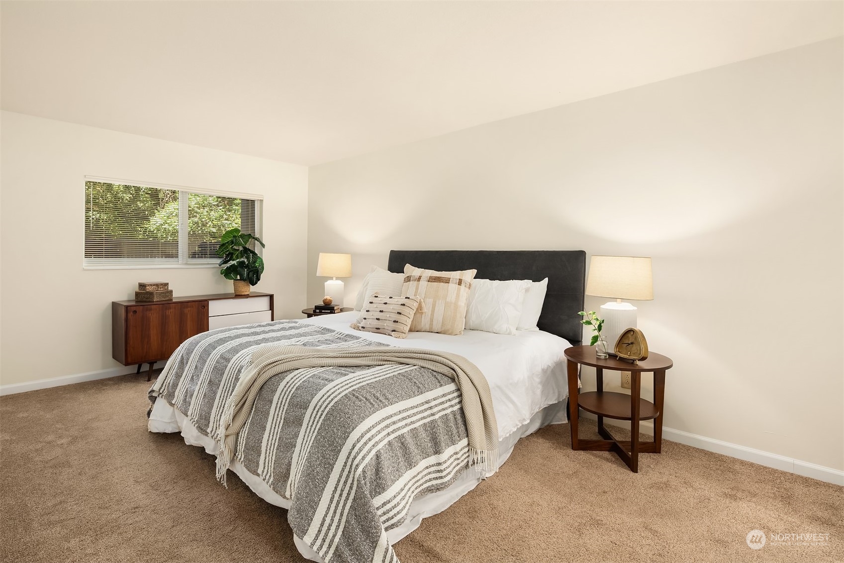 4545 Sand Point Way NE Seattle WA 98105