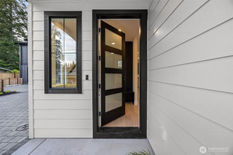 13806 84th Lane NE Kirkland WA 98034