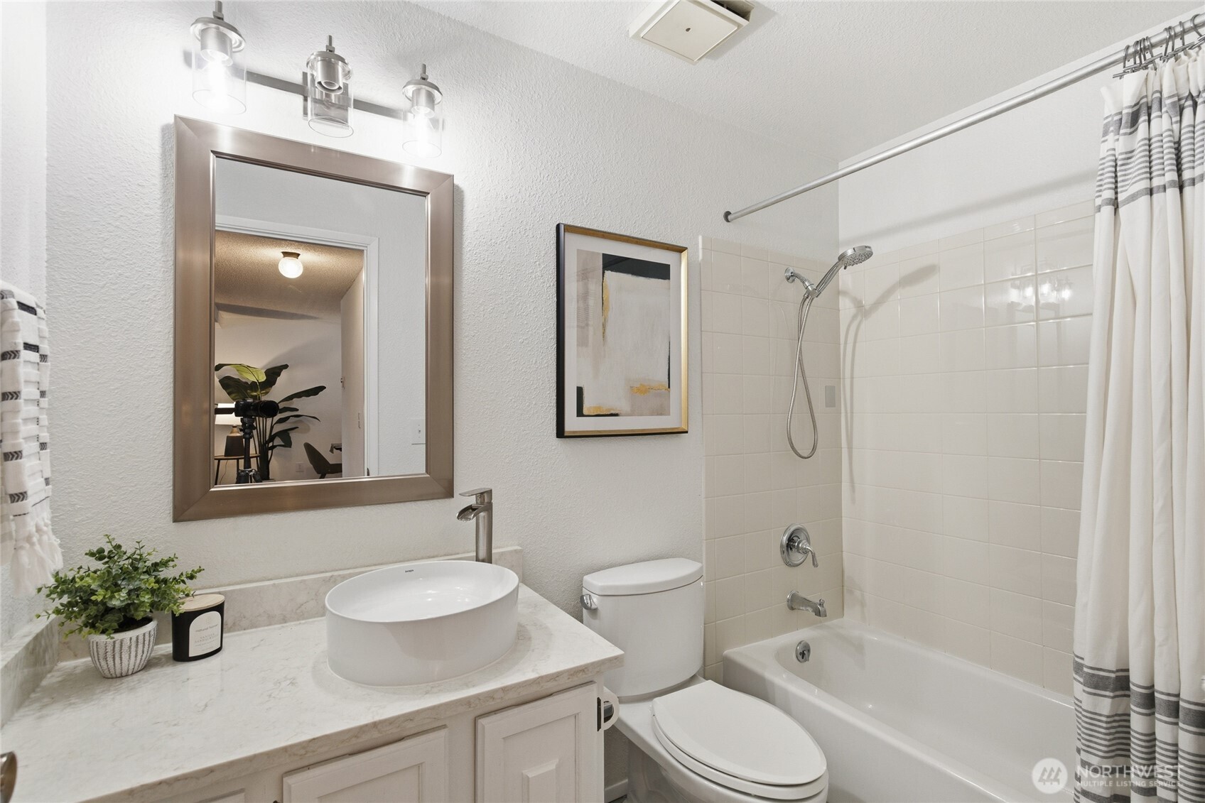2034 14th Avenue W Seattle WA 98119