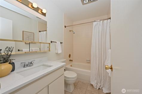 6343 Sand Point Way NE Seattle WA 98115