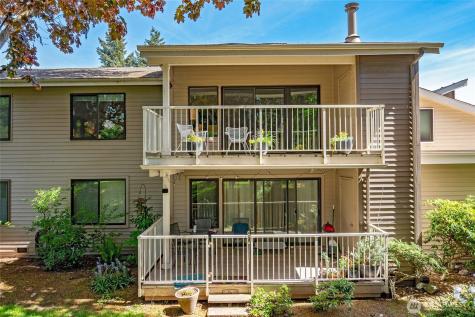 6343 Sand Point Way NE Seattle WA 98115