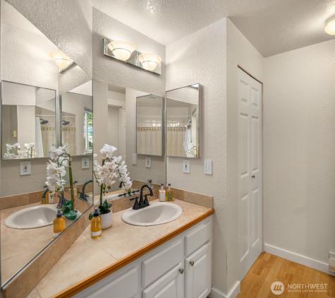 12014 98th Avenue NE Kirkland WA 98034