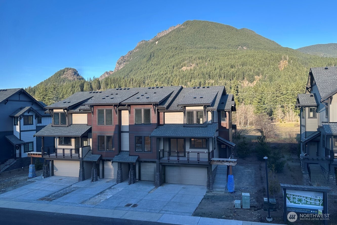 1939 SE 12th Street North Bend WA 98045