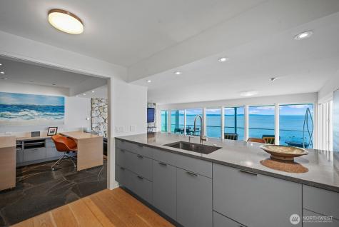 3085 Alki Avenue SW Seattle WA 98116