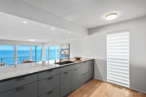 3085 Alki Avenue SW Seattle WA 98116