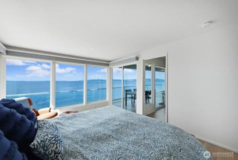 3085 Alki Avenue SW Seattle WA 98116