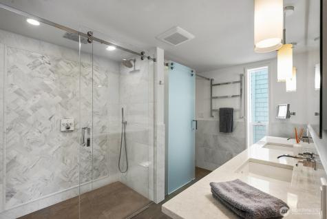 3085 Alki Avenue SW Seattle WA 98116