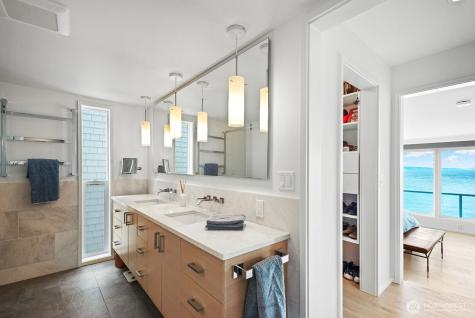 3085 Alki Avenue SW Seattle WA 98116