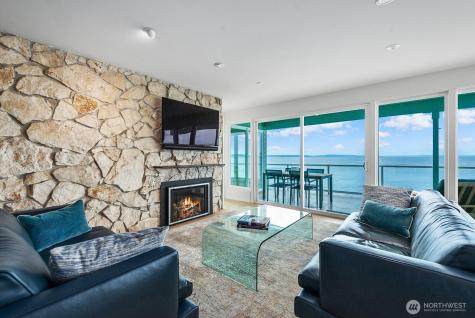 3085 Alki Avenue SW Seattle WA 98116