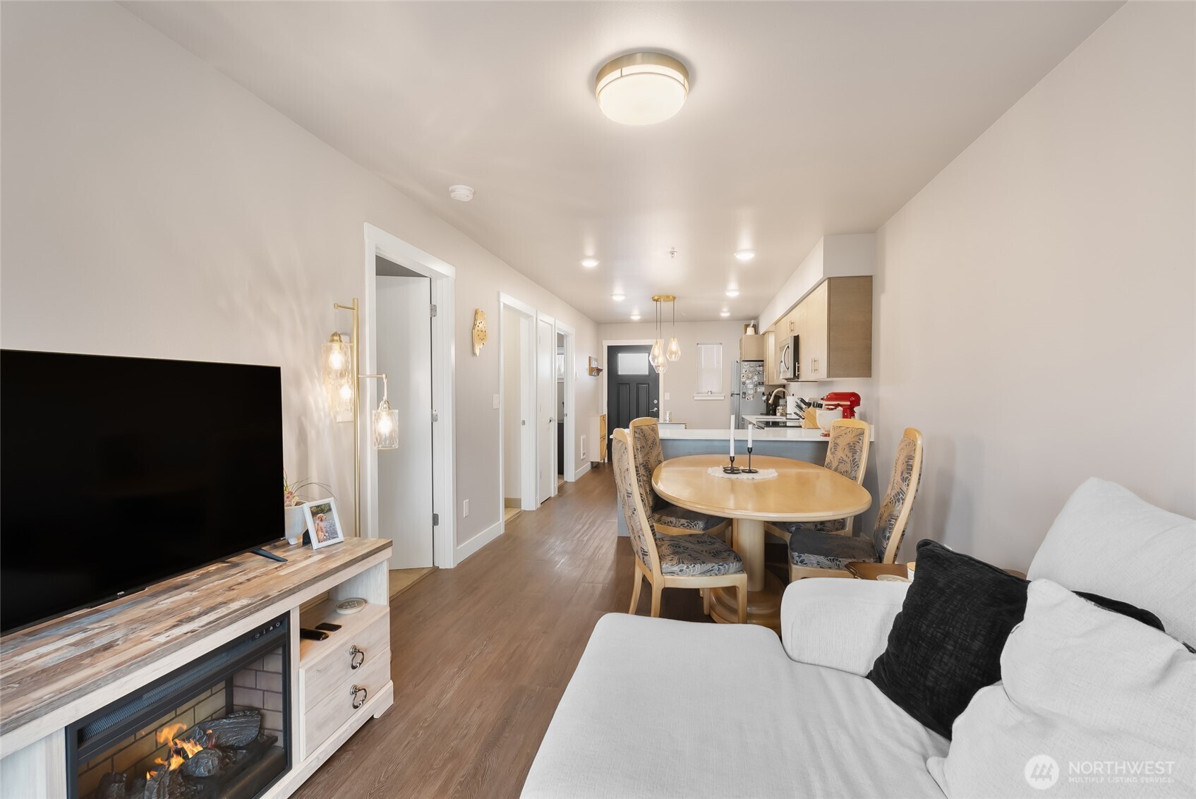1882 Front Street Lynden WA 98264