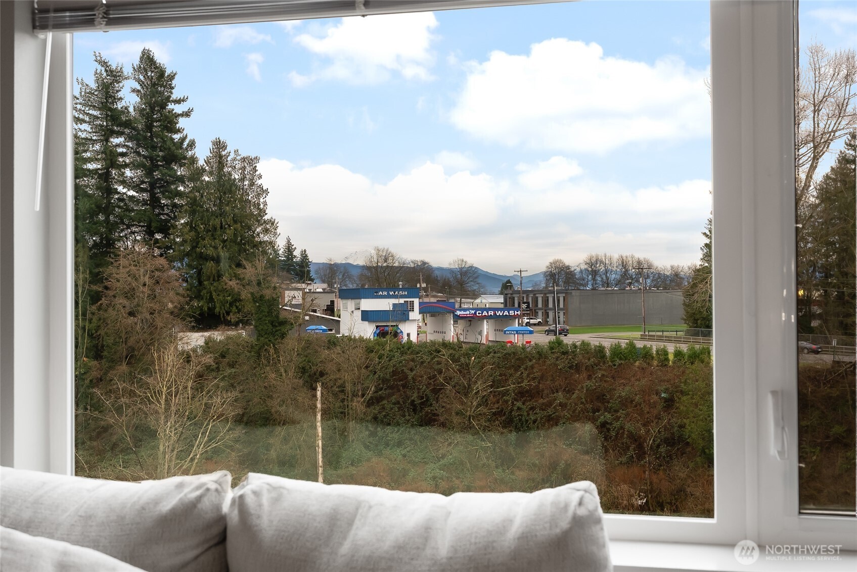 1882 Front Street Lynden WA 98264