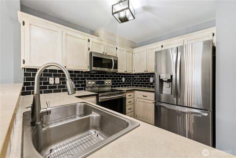 1670 SW Mulberry Street Oak Harbor WA 98277