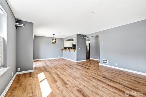 1670 SW Mulberry Street Oak Harbor WA 98277