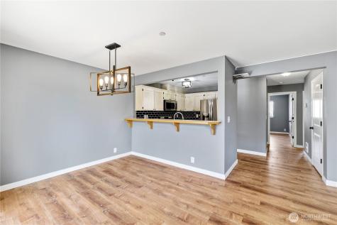 1670 SW Mulberry Street Oak Harbor WA 98277