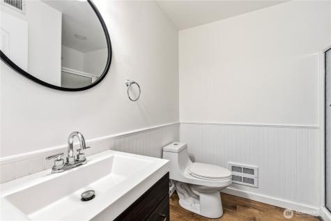 1670 SW Mulberry Street Oak Harbor WA 98277