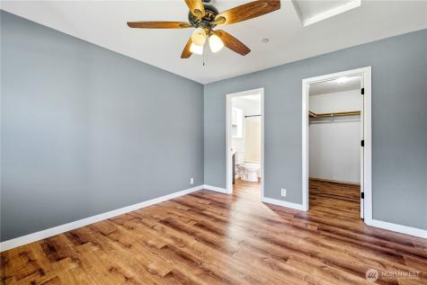 1670 SW Mulberry Street Oak Harbor WA 98277