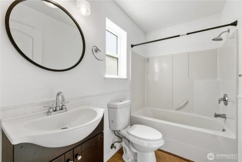 1670 SW Mulberry Street Oak Harbor WA 98277