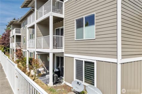 1670 SW Mulberry Street Oak Harbor WA 98277