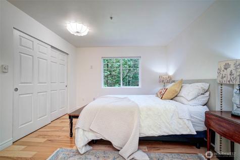 18501 SE Newport Way Issaquah WA 98027