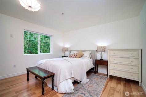 18501 SE Newport Way Issaquah WA 98027