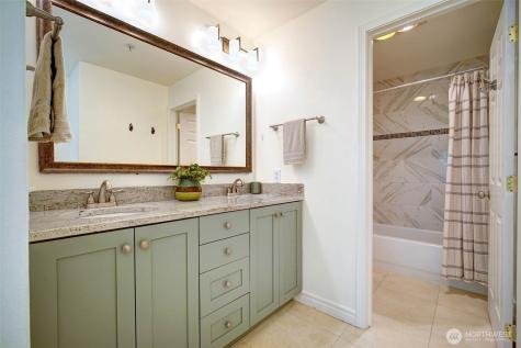 18501 SE Newport Way Issaquah WA 98027