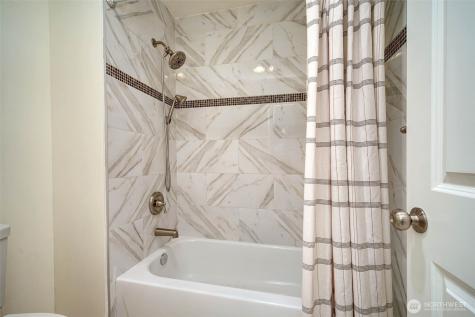 18501 SE Newport Way Issaquah WA 98027