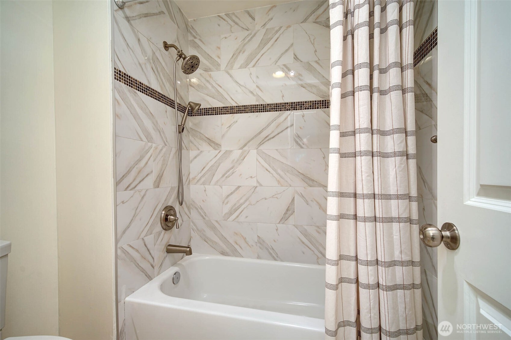 18501 SE Newport Way Issaquah WA 98027