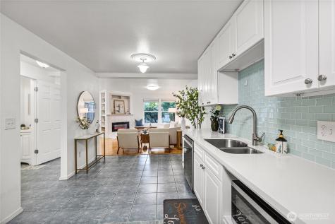 10007 NE 12th Street Bellevue WA 98004