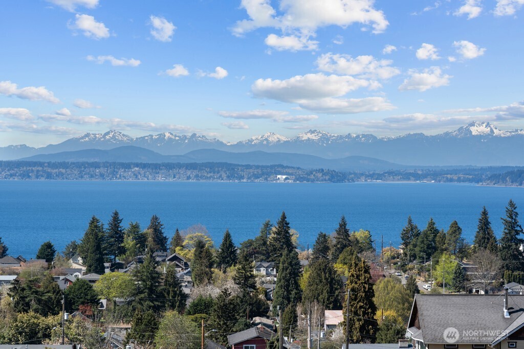 5025 California Avenue SW Seattle WA 98136
