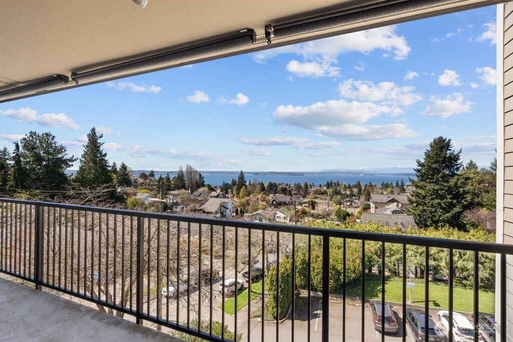 5025 California Avenue SW Seattle WA 98136